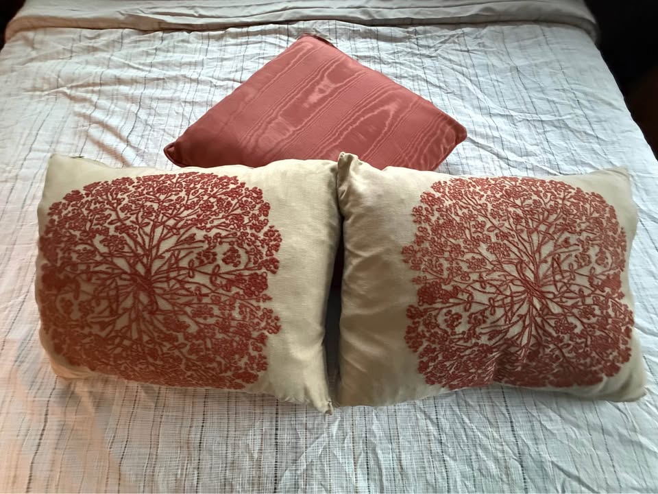 Throw pillow set - photo 3