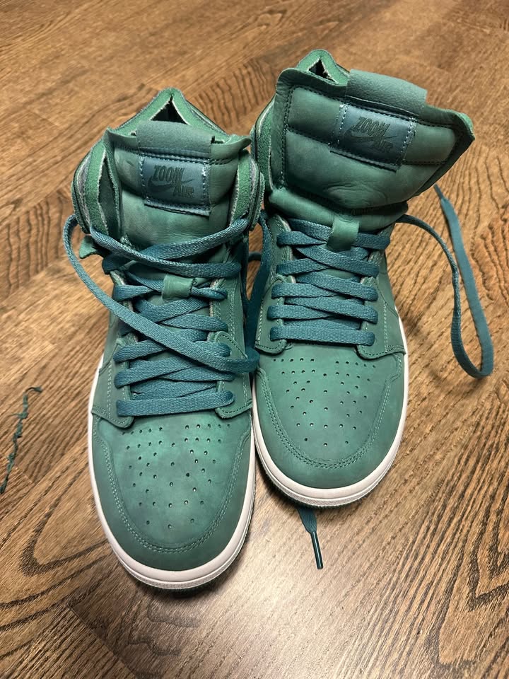 Air Jordan 1 Mid - photo 5