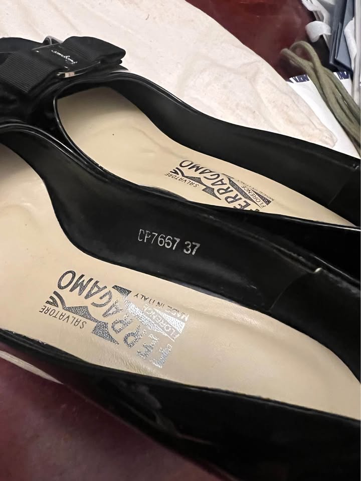 Salvatore Ferragamo Patent leather heels - Black Size 37 - photo 4