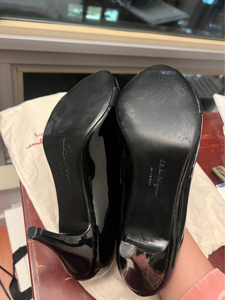 Salvatore Ferragamo Patent leather heels - Black Size 37 - photo 5