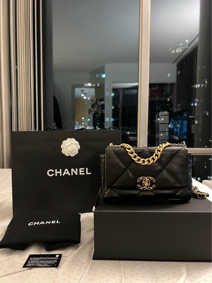Chanel 19 Small Size Shiny Lamb Skin