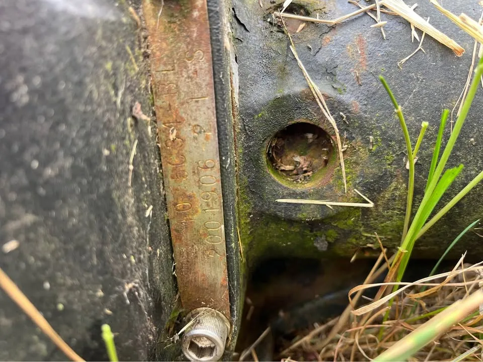 Dana 80 rear differential F350 dually image indicator(3)