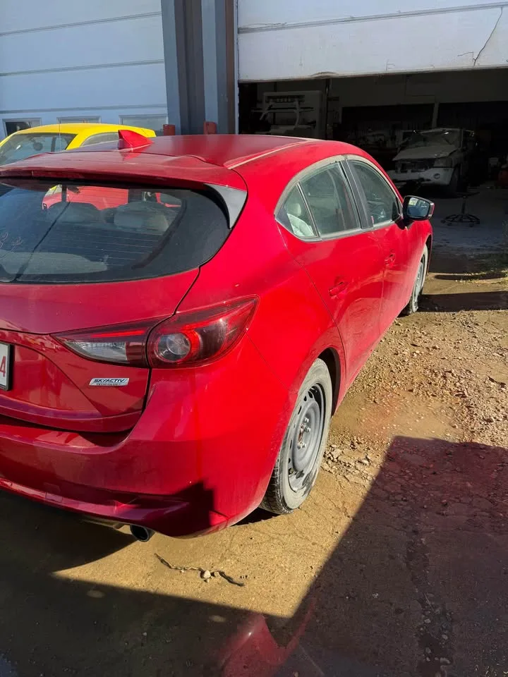 2018 Mazda Mazda3 image indicator(3)