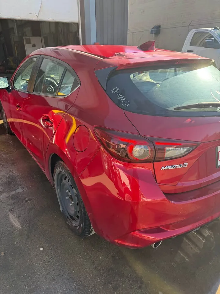 2018 Mazda Mazda3 image indicator(4)