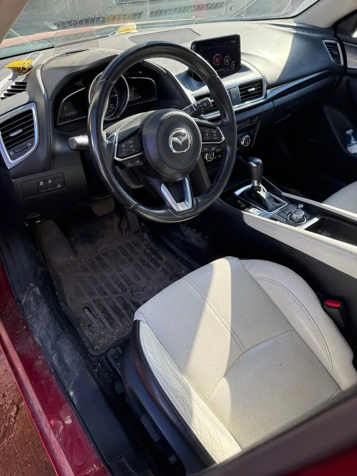 2018 Mazda Mazda3 image indicator(5)