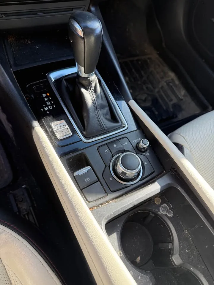 2018 Mazda Mazda3 image indicator(6)