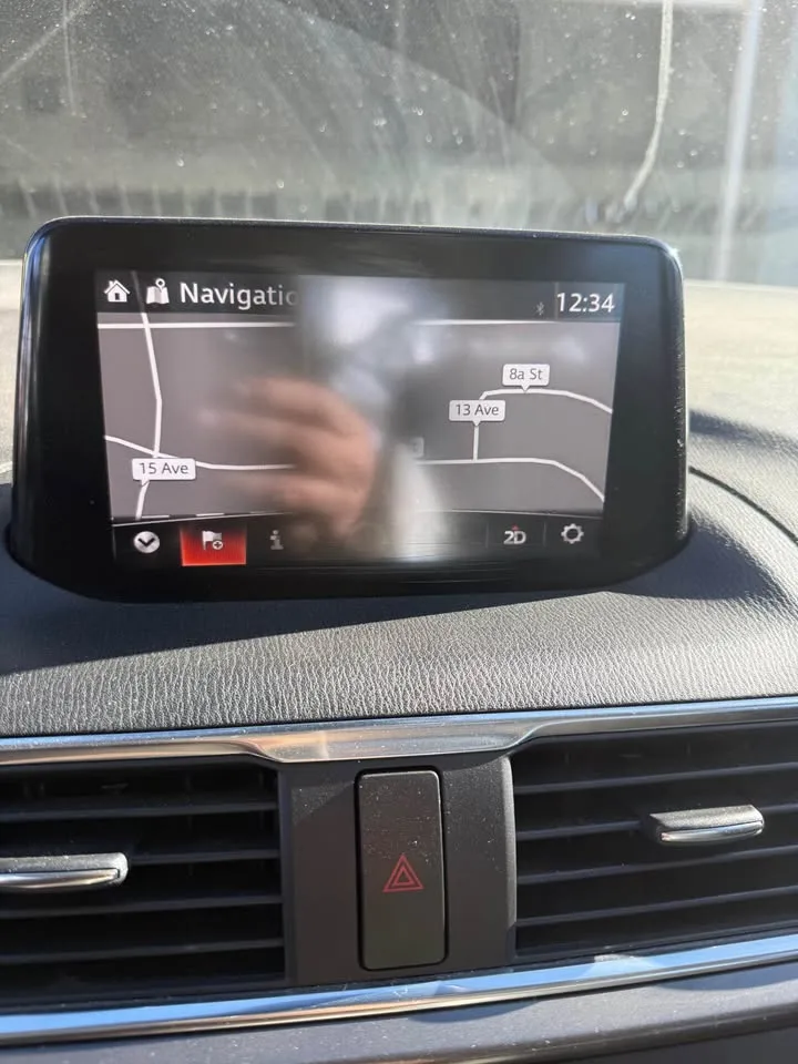 2018 Mazda Mazda3 image indicator(8)