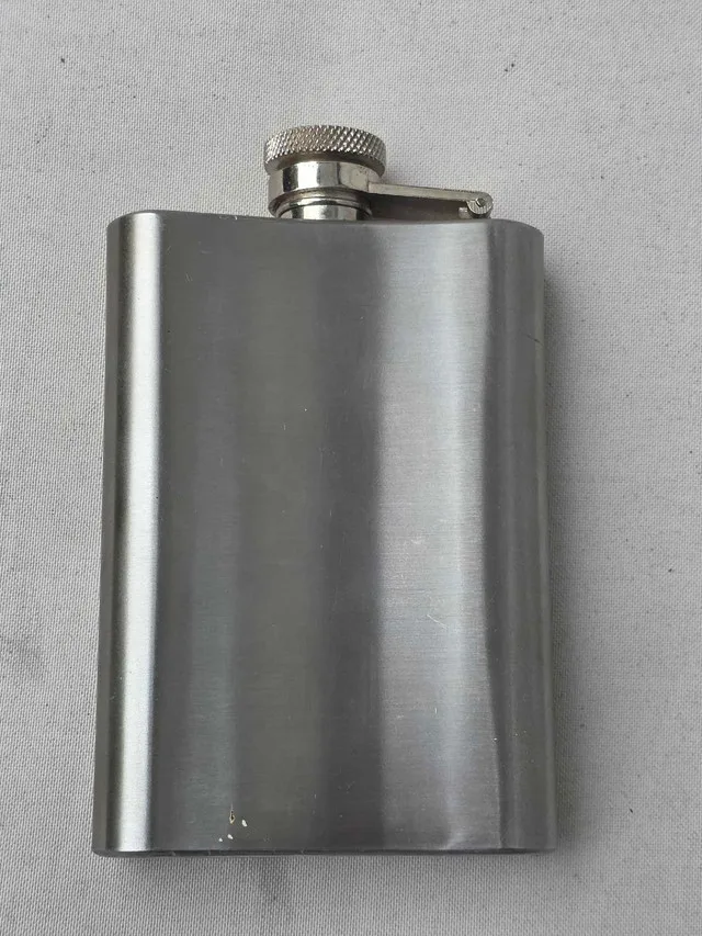 Bacardi Flask 4 oz image indicator(2)