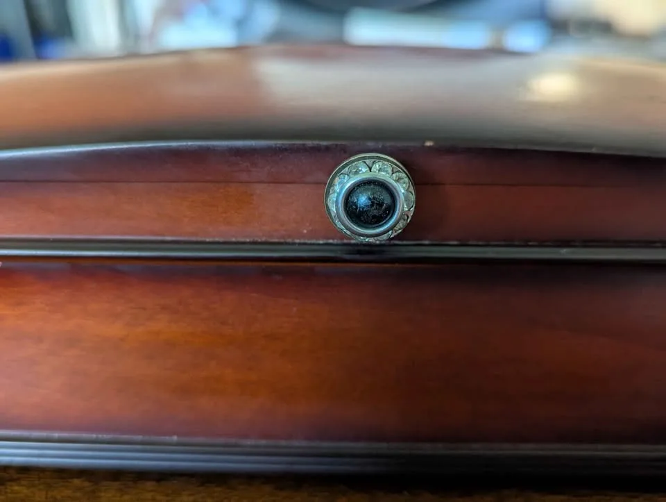 Bombay Company Wooden Music Jewelry Box image indicator(2)