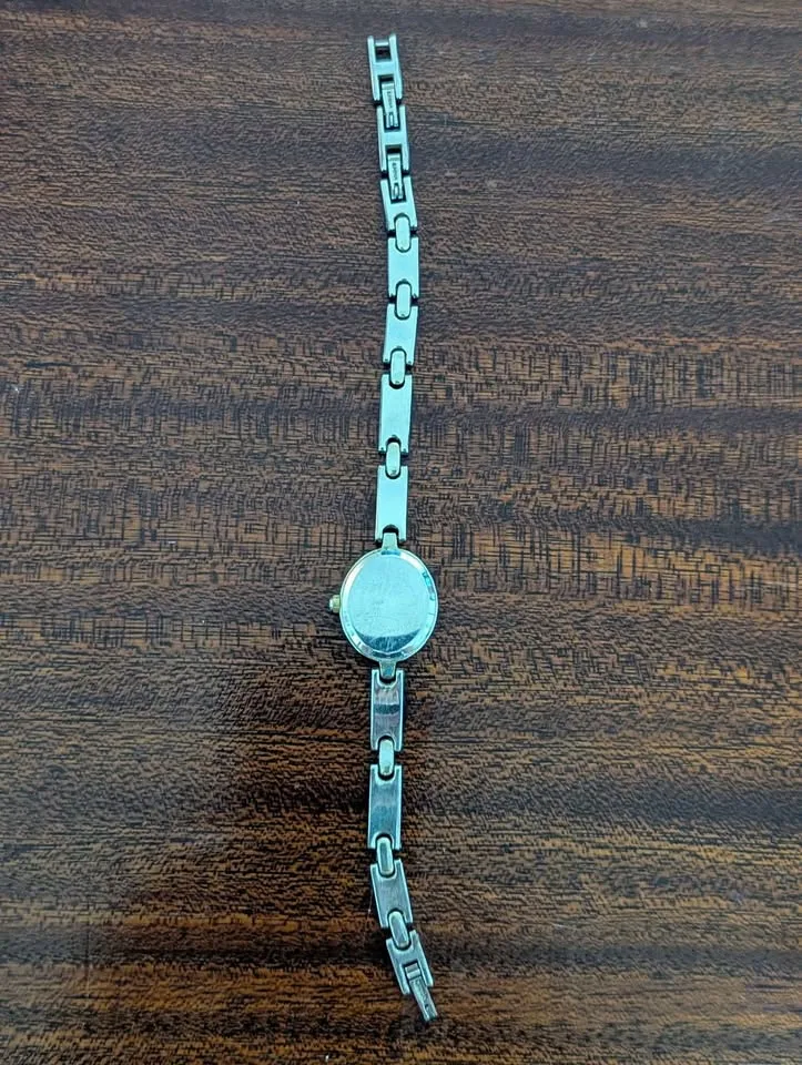 Ladies' Silver-Tone Watch with Link Bracelet image indicator(3)