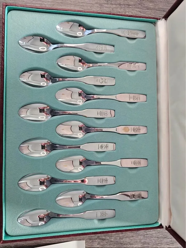 Canadian Provinces Silver Spoon Collection image indicator(2)