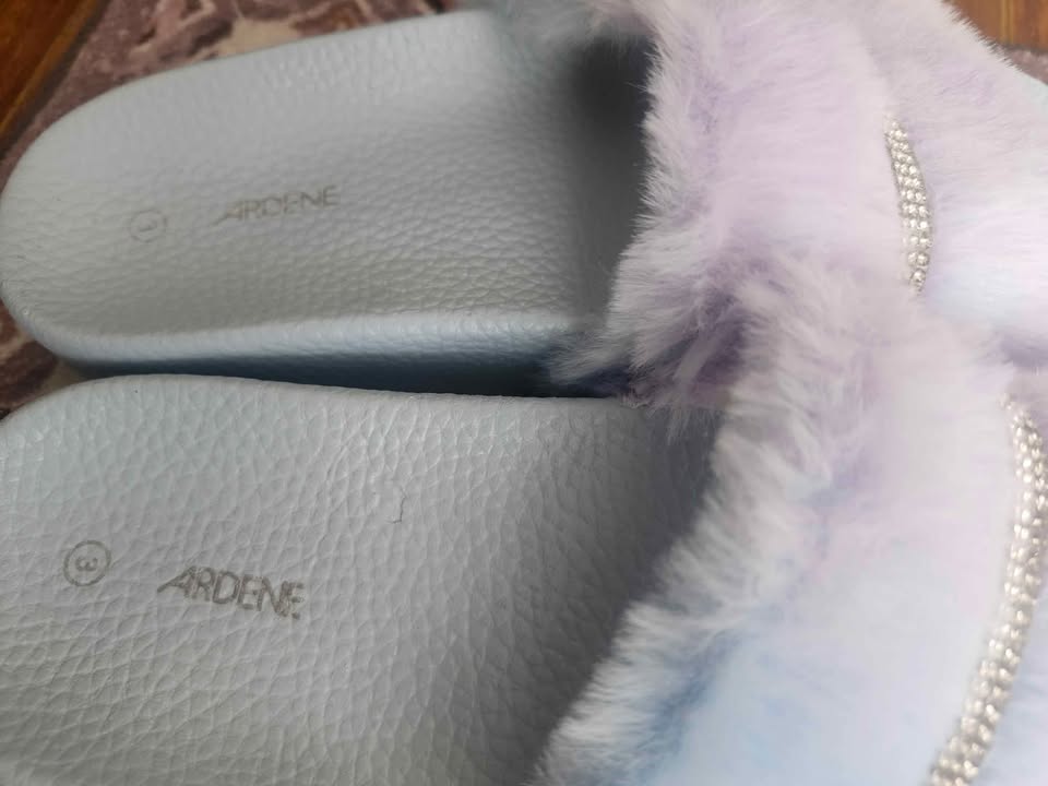 💜 Ardene Fuzzy Slides – Size 3  💜 - photo 3