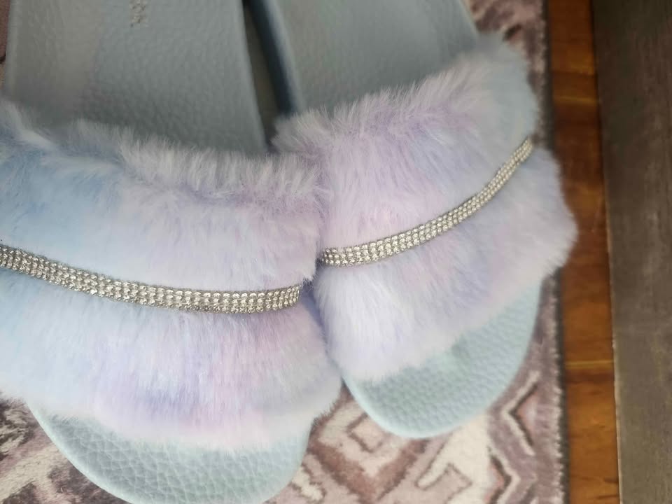 💜 Ardene Fuzzy Slides – Size 3  💜 - photo 4