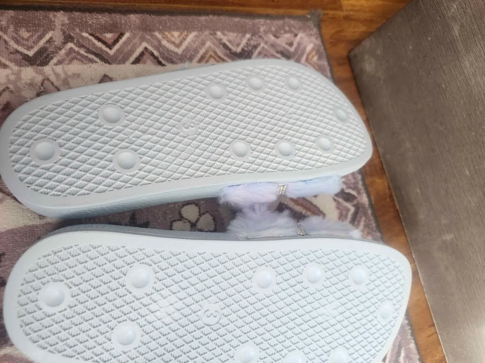 💜 Ardene Fuzzy Slides – Size 3  💜 - photo 5