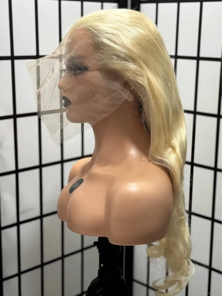 28” Body Wave 613 Blonde Wig image indicator(4)