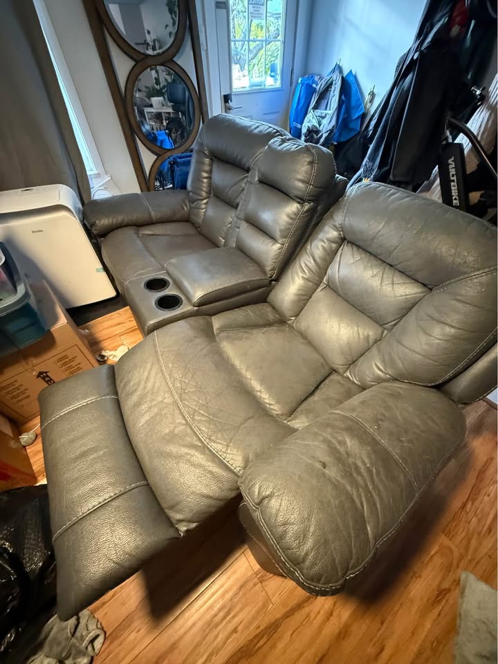 Leather-Like Recliner Couch and Love Seat - photo 3