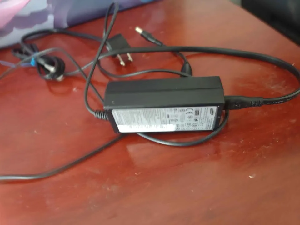 Samsung 27" LED Monitor image indicator(6)