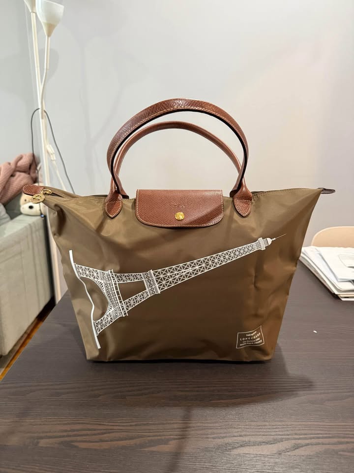 Longchamp Le Pliage Tour Eiffel Tote Bag (Limited Edition) - photo 2