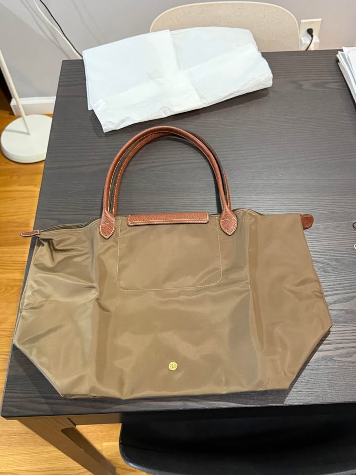 Longchamp Le Pliage Tour Eiffel Tote Bag (Limited Edition) - photo 3