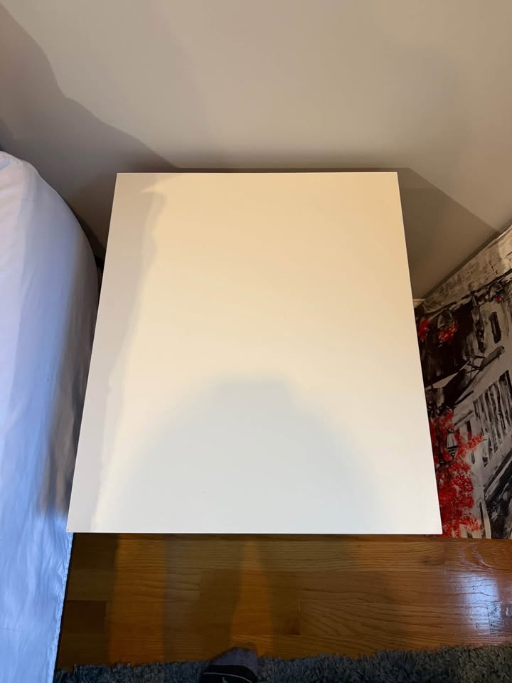 2 white IKEA Malm nightstands (Discontinued in US) - photo 3