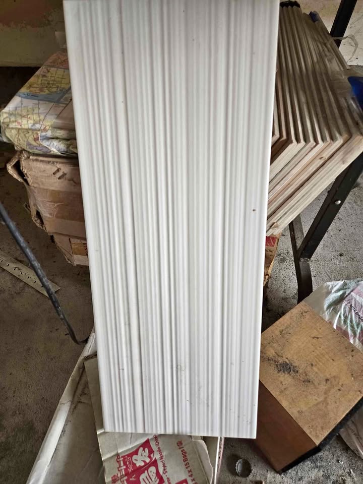 5 CASES TILES x 12pcs Per Case. 8" x 20 " size