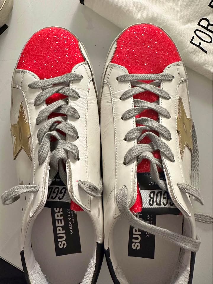 Golden Goose Sneakers