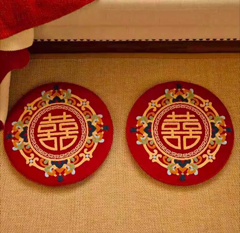 Cushions for Chinese wedding ceremony thumbnail