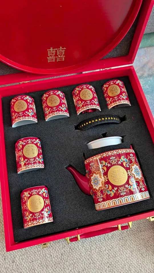 Chinese wedding tea ceremony set thumbnail