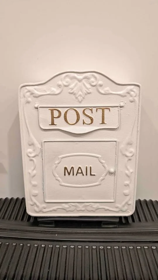 Mailbox - great for wedding decorations thumbnail