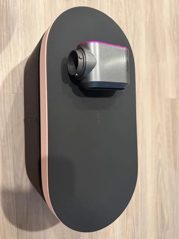 Dyson Airwrap Complete (Copper/Rose) – Like New, Full Set + Bon image indicator(2)