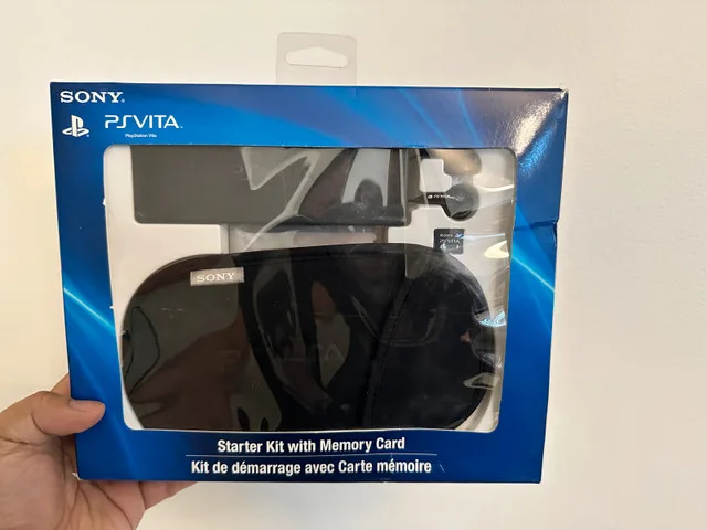 PS Vita accessories kit WITH MEMORY CARD thumbnail