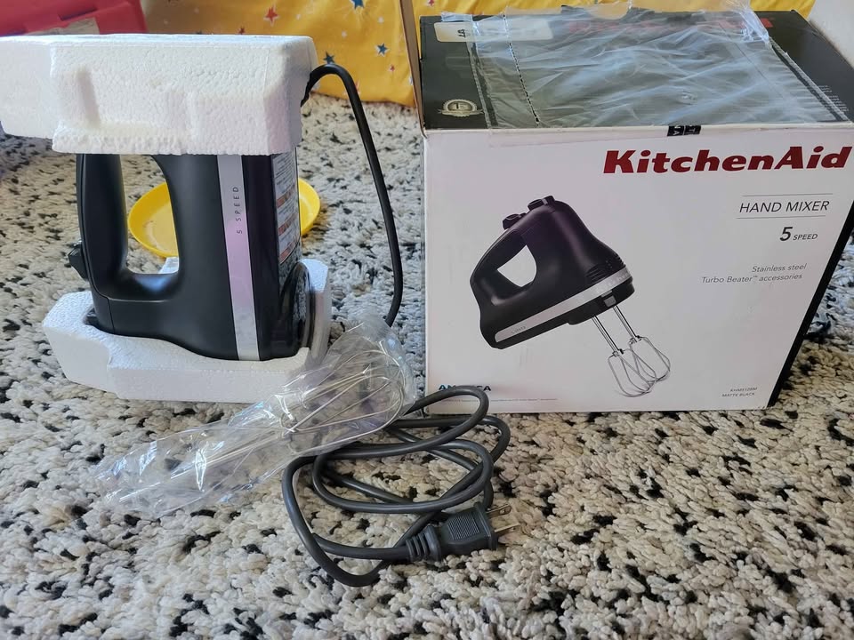 Kitchen Aid hand mixer 5 speed - photo 4