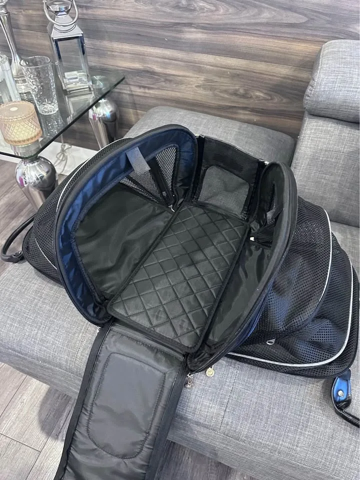 Dog - Cat Purse Carrier for small pets image indicator(5)