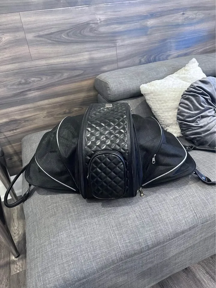 Dog - Cat Purse Carrier for small pets image indicator(6)