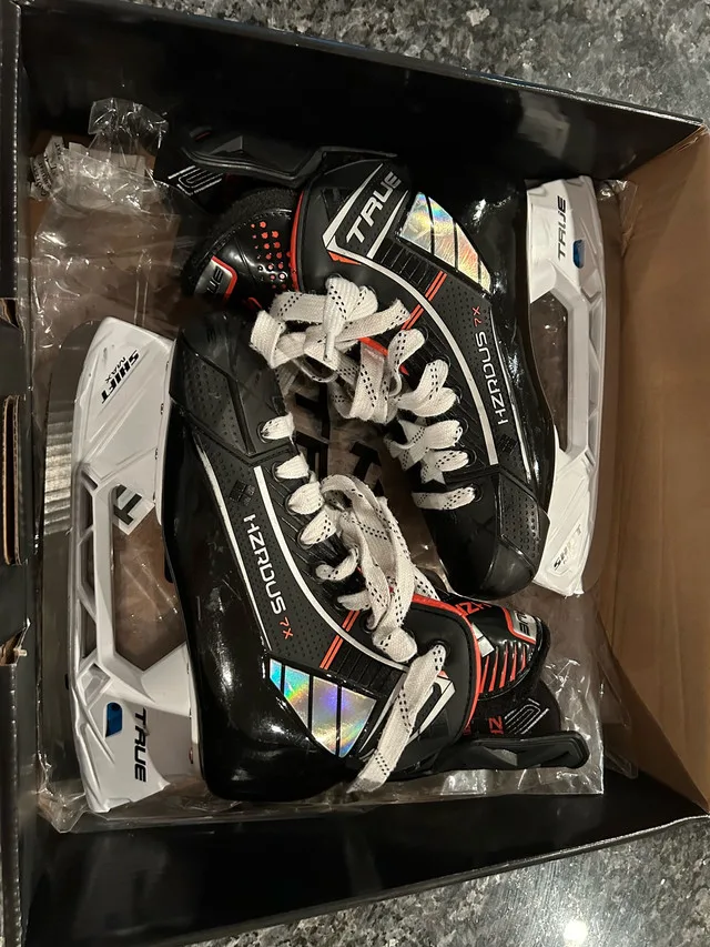 True Hockey Senior Skates HZRDUS 7X image indicator(2)