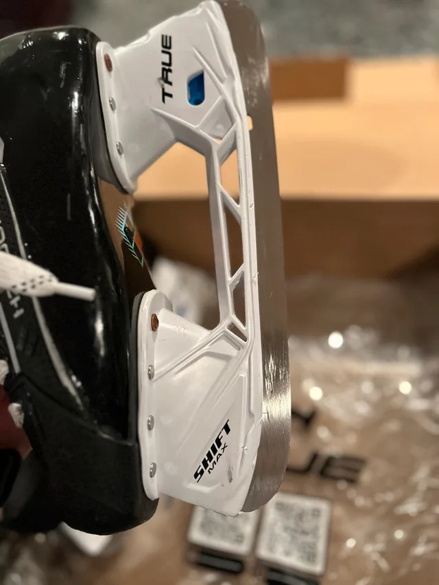True Hockey Senior Skates HZRDUS 7X image indicator(5)