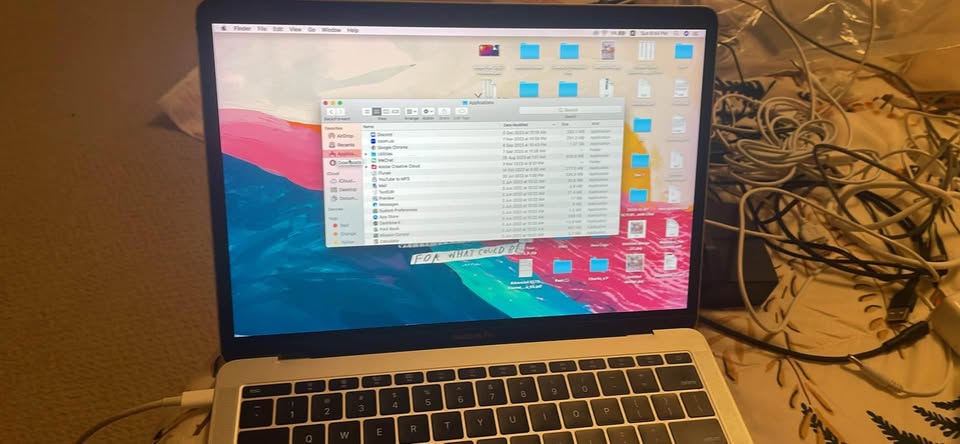 2017 MacBook Pro - photo 2