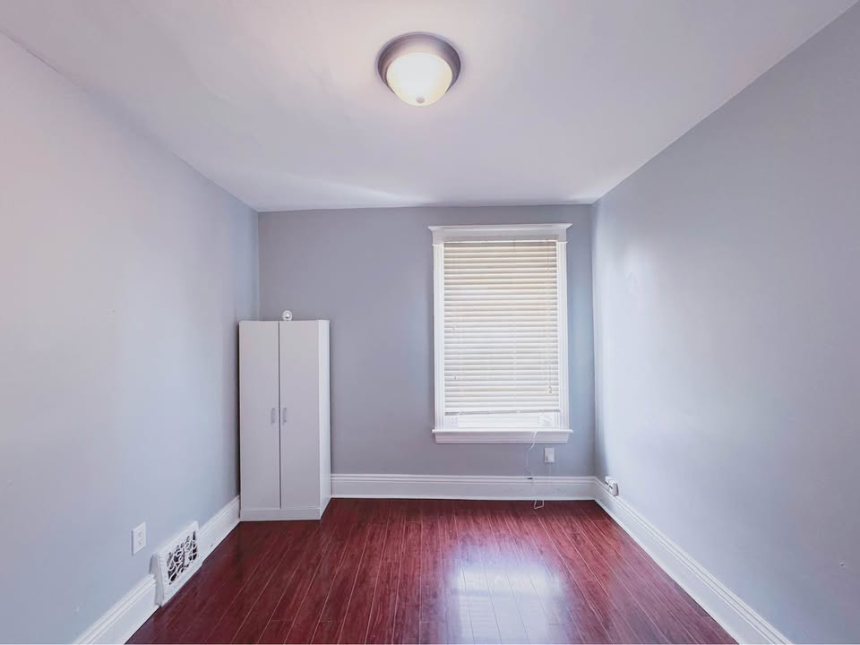 Private room for rent - photo 5