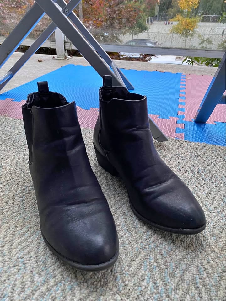 George Women’s Slip on boots Size 6