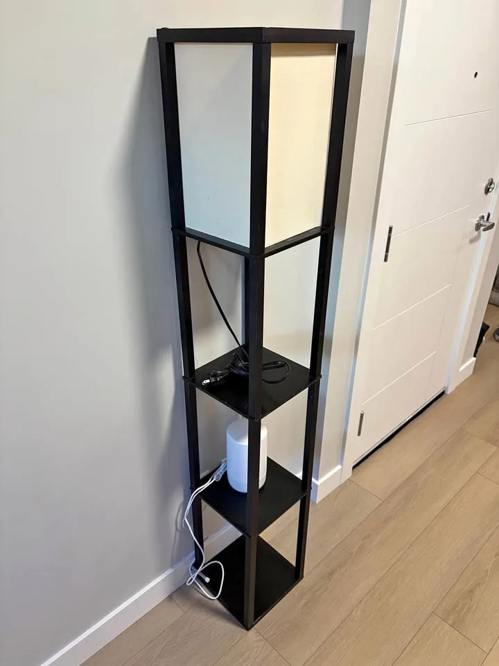 Floor lamp thumbnail