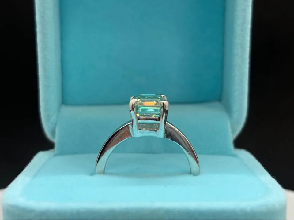 5.51ct MOISSANITE RING size 7 image indicator(3)