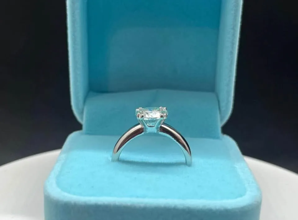 3.45ct MOISSANITE RING image indicator(2)