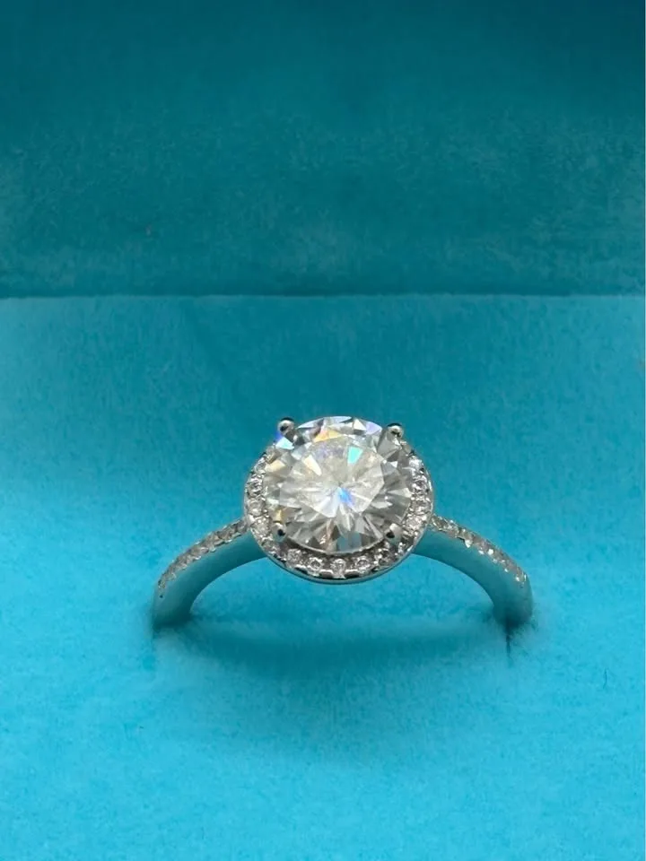 2ct MOISSANITE RING image indicator(2)