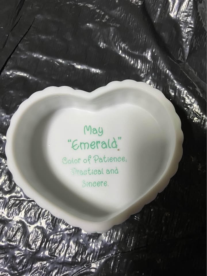 Precious Moments month of May Trinket Box - photo 2