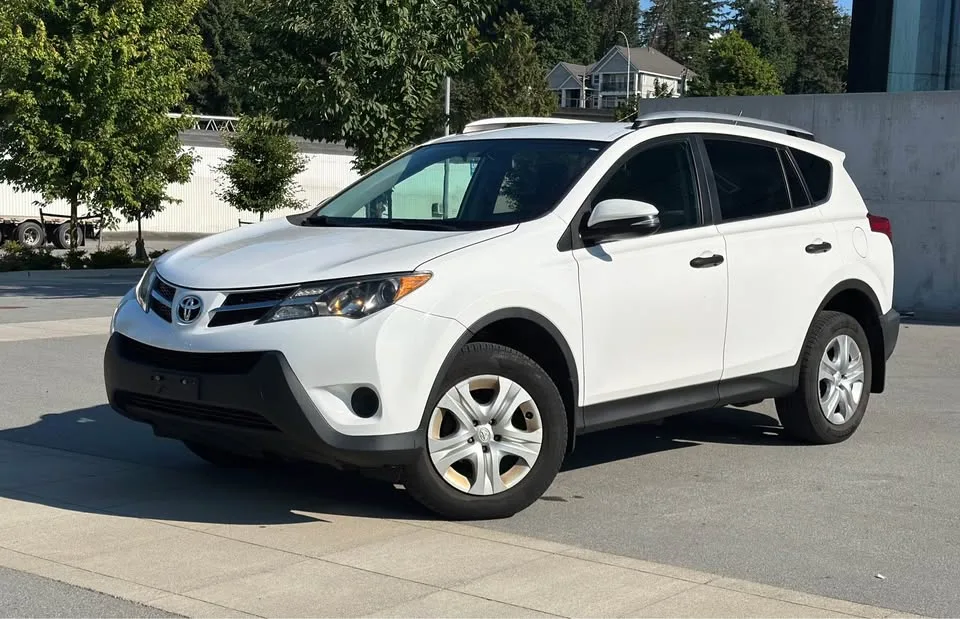 2013 Toyota RAV4 LE image indicator(2)