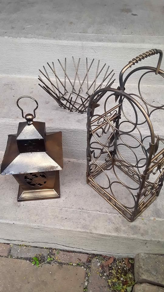 Assorted Display Pieces, price is for the Lot or $5 each