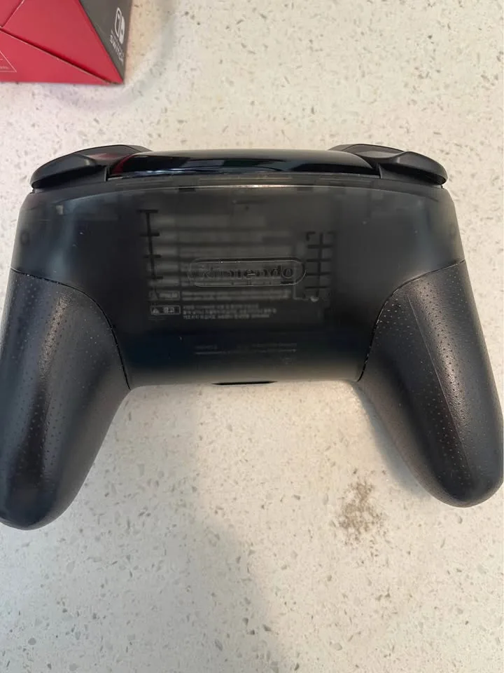 Nintendo Switch Pro Controller image indicator(3)