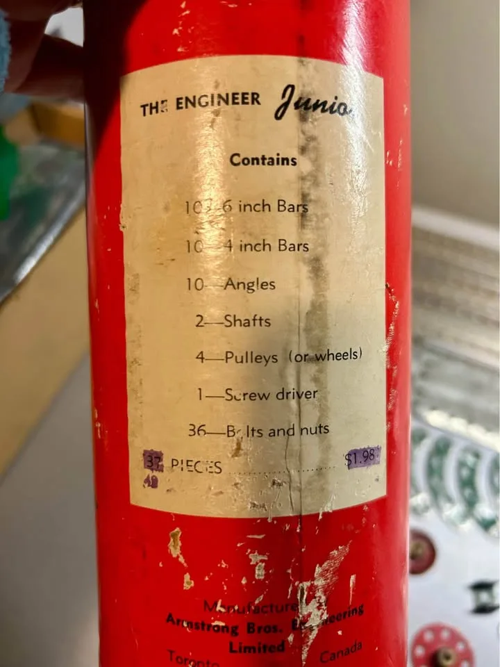 Vintage Engineer Junior Construction Set Toronto Tin image indicator(7)