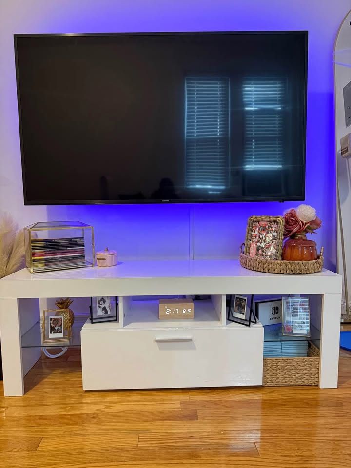 White Modern LED TV Stand with Shelves and Storage - photo 2