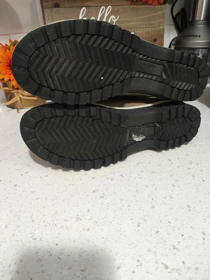 JBU women's boots image indicator(3)